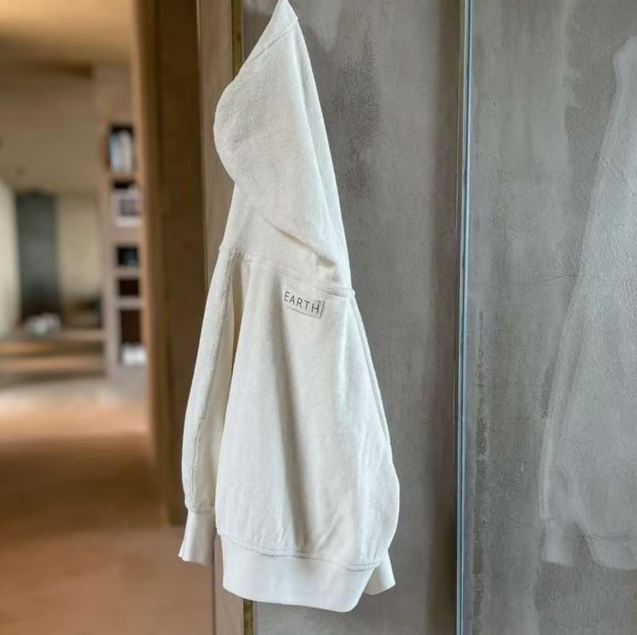 Volume hoodie_Ecru cream