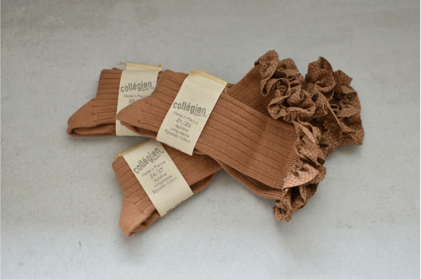 Apolline_Gingham Ruffle Ribbed Knee-high Socks_Caramel in Beurre Sale