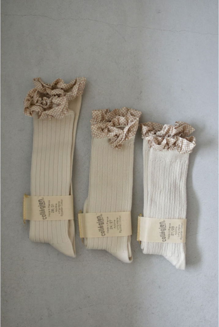 Apolline_Gingham Ruffle Ribbed Knee-high Socks_Doux Agneaux (Last.1)
