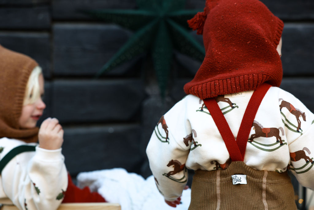 Footless Collection_Acorn Brown x Maple