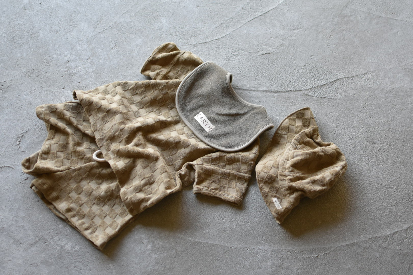 Organic bib_Khaki