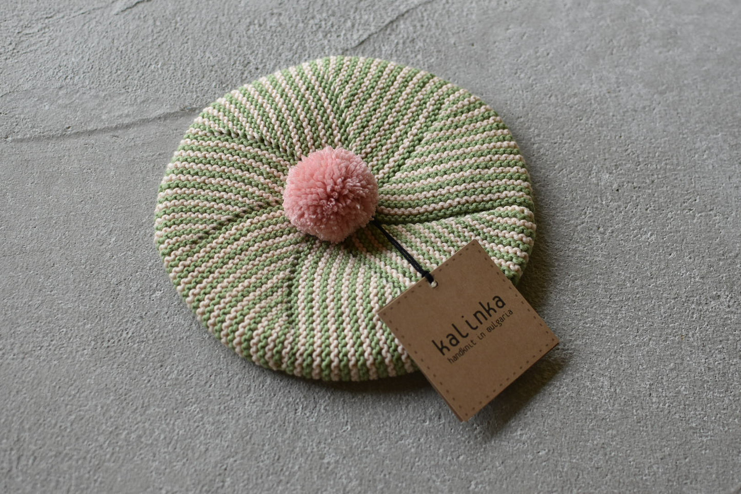 Divna Beret_Moss/Flamingo