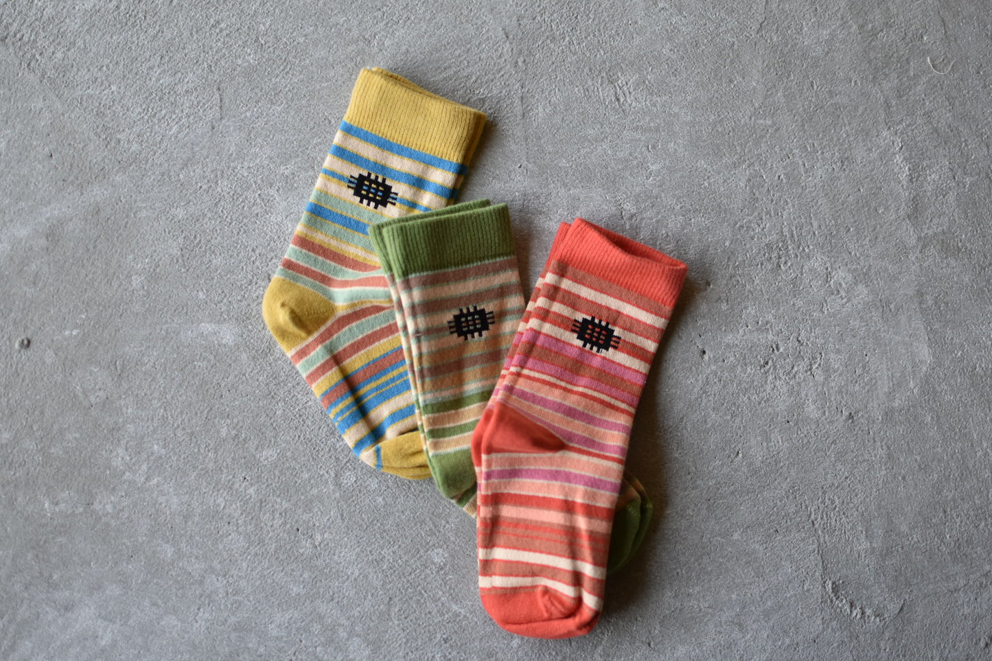 SOLVA SHORT SOCKS_ROSE GARDEN STRIPE