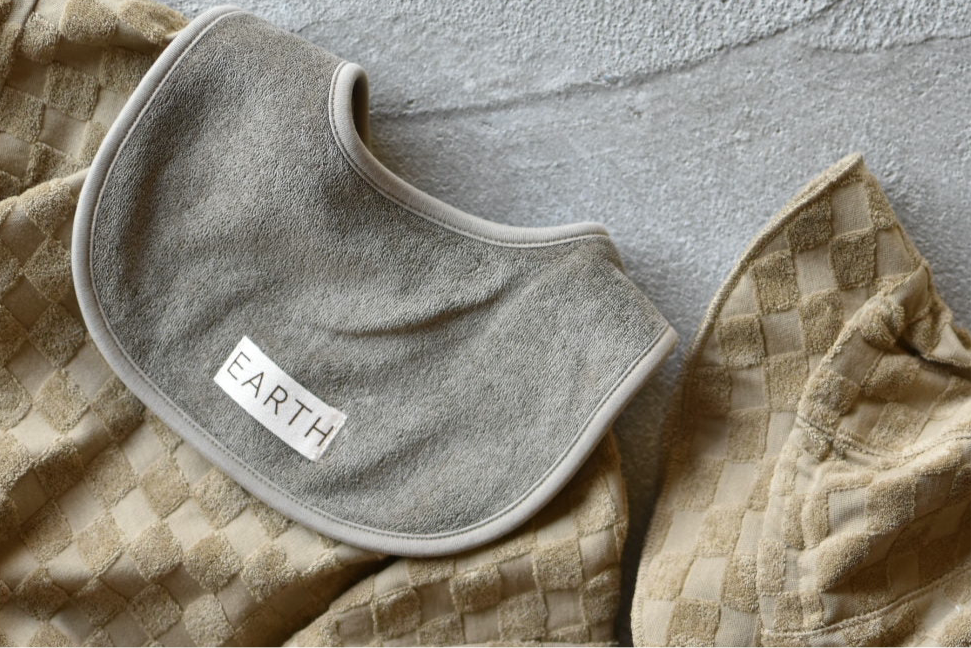 Organic bib_Khaki