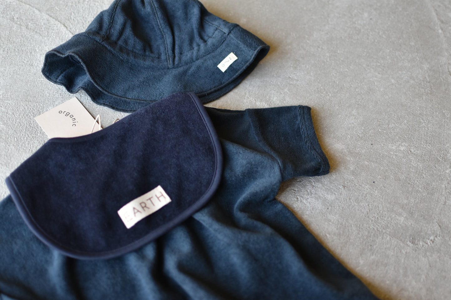 Organic bib_Deep navy