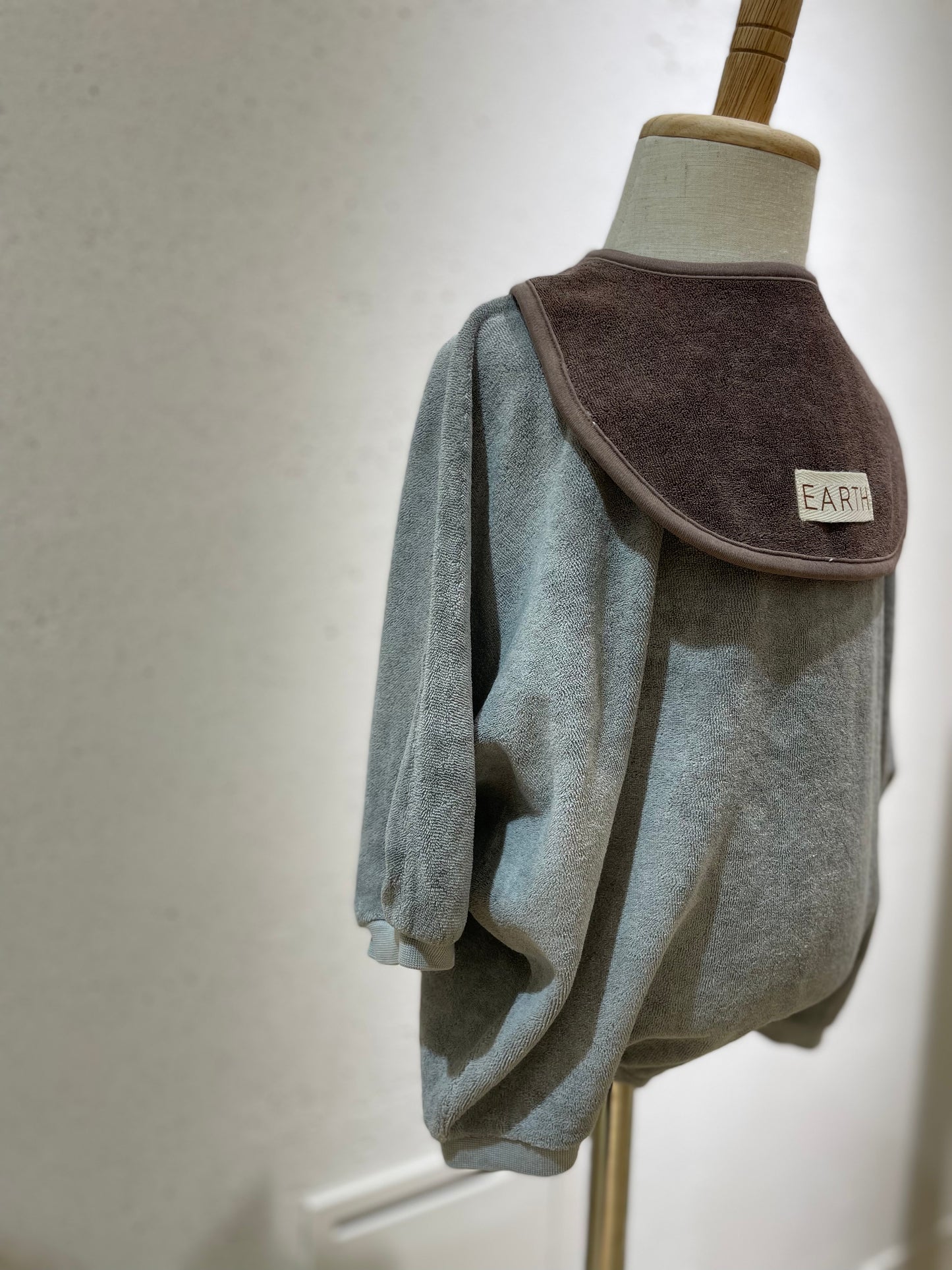 Organic bib_Brown