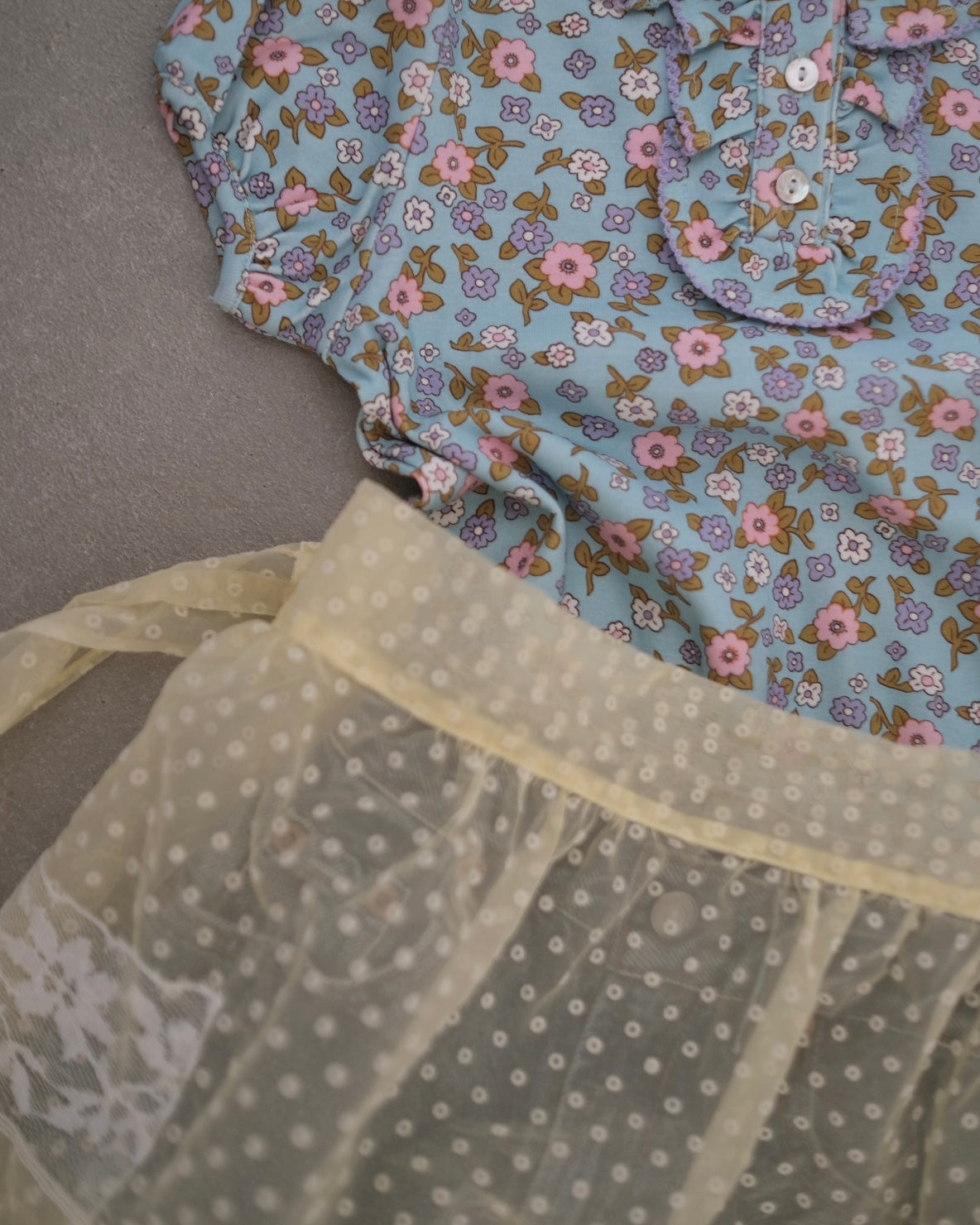 VTG apron_Yellow dots