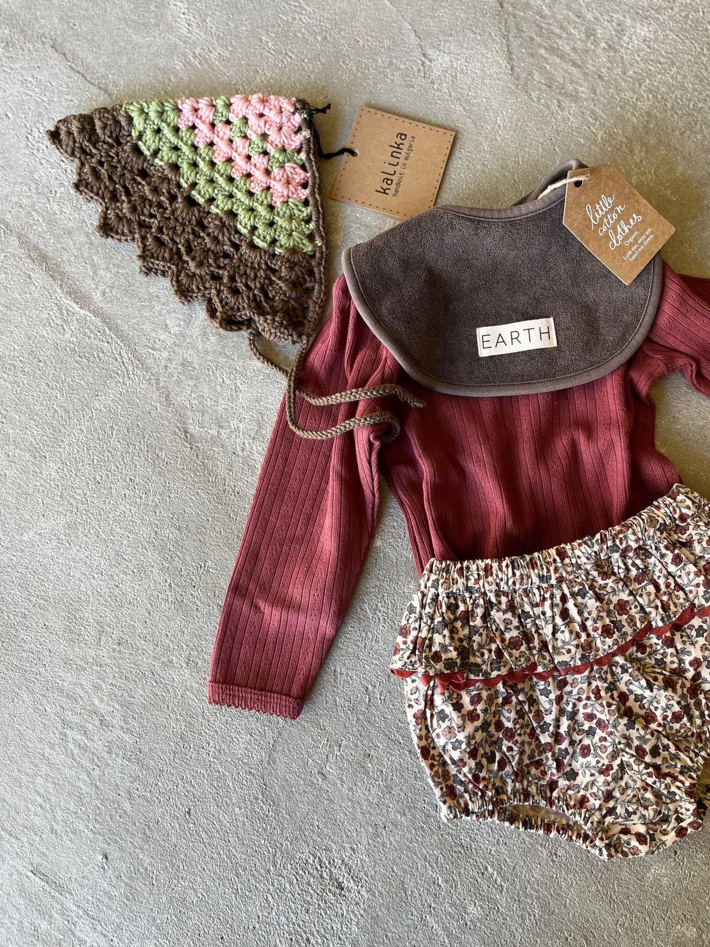 Organic bib_Brown