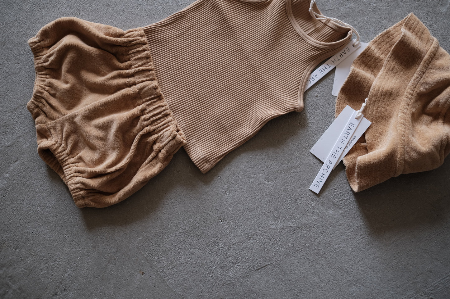 [ LAST. 1 ] Ribbed sleeveless_Tan