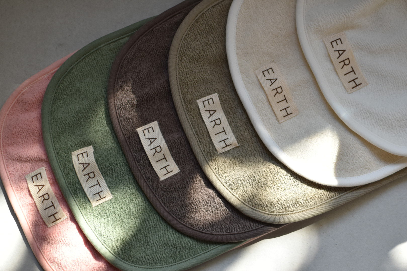 Organic bib_Khaki