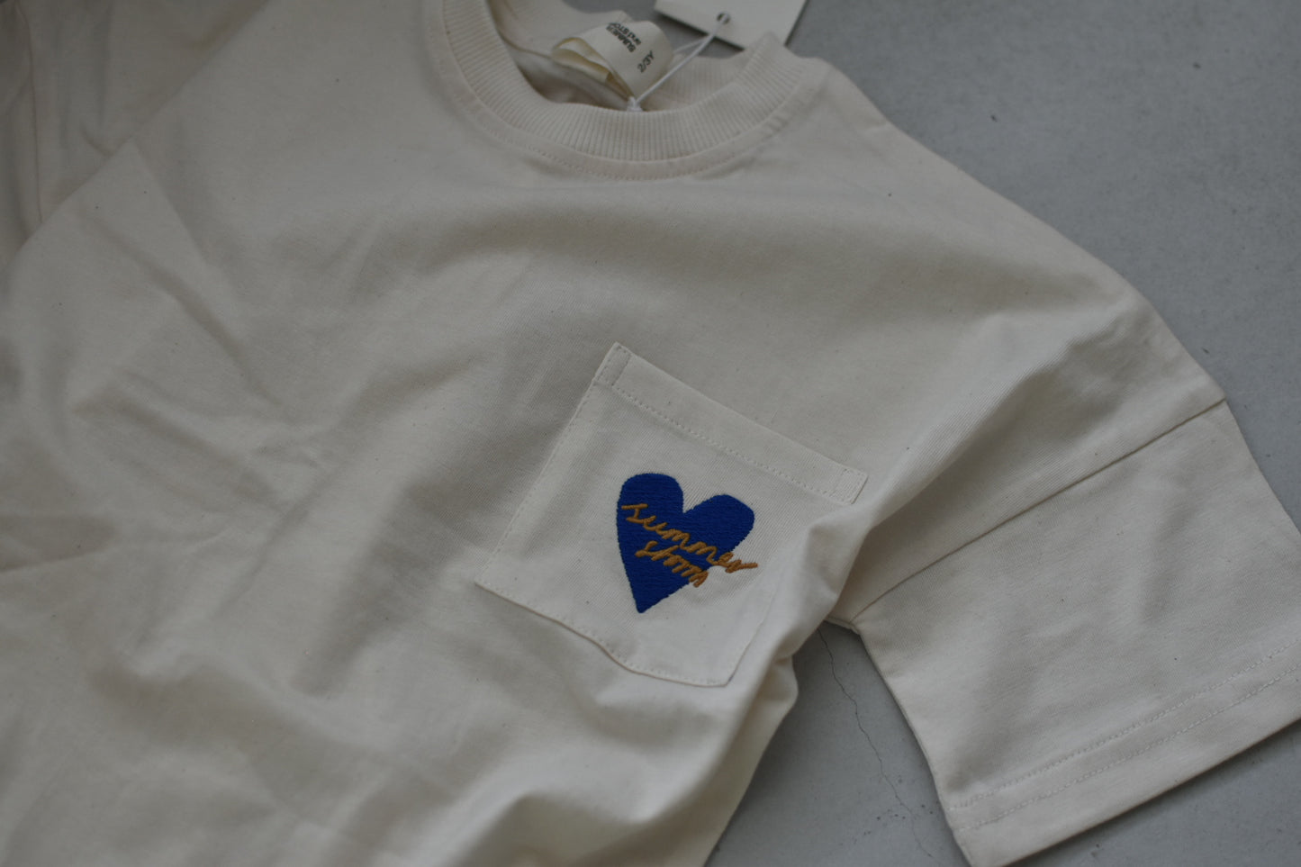 OVERSIZED POCKET HEART TEE