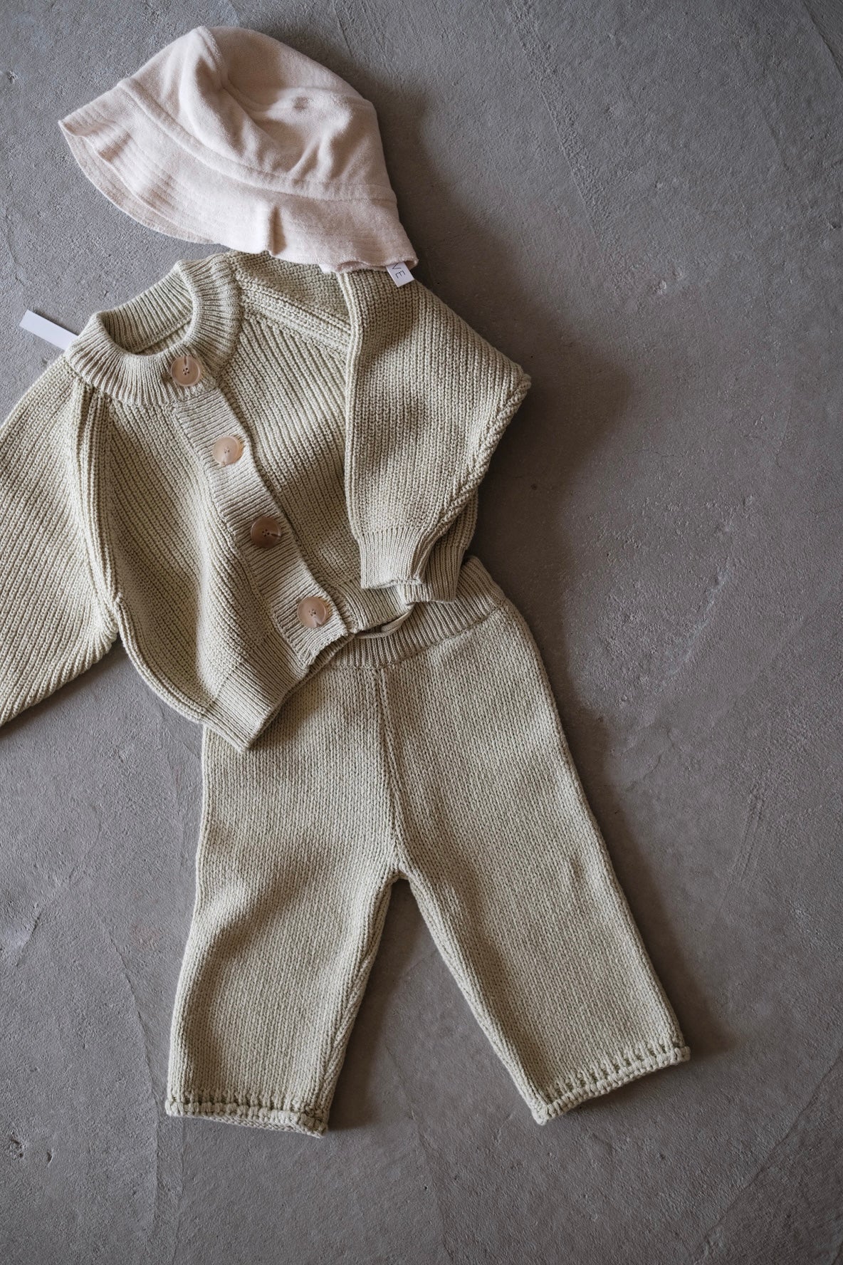 Knit cardigan_Light olive