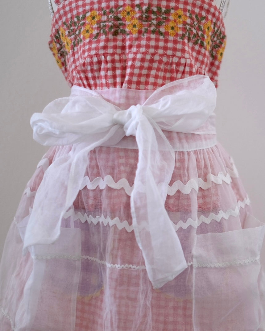 VTG apron_White Sheer