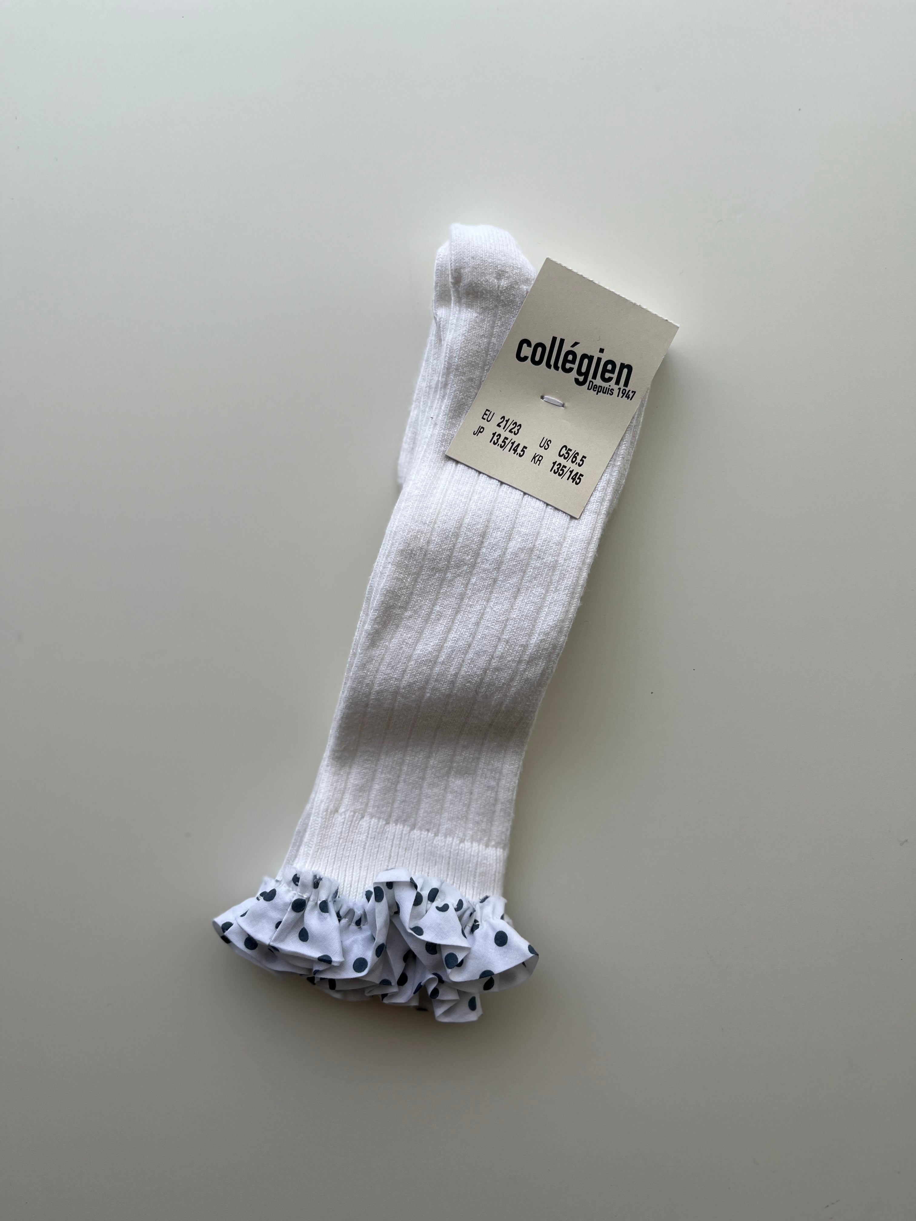 Maud_Polka Dots Ruffle Knee-high Socks_Blanc Neige