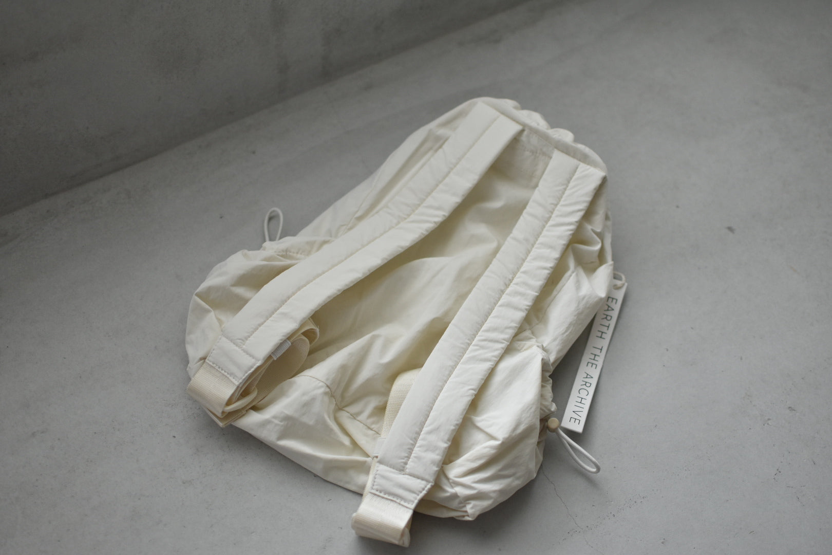 EARTH｜Light weight back pack_Cream white