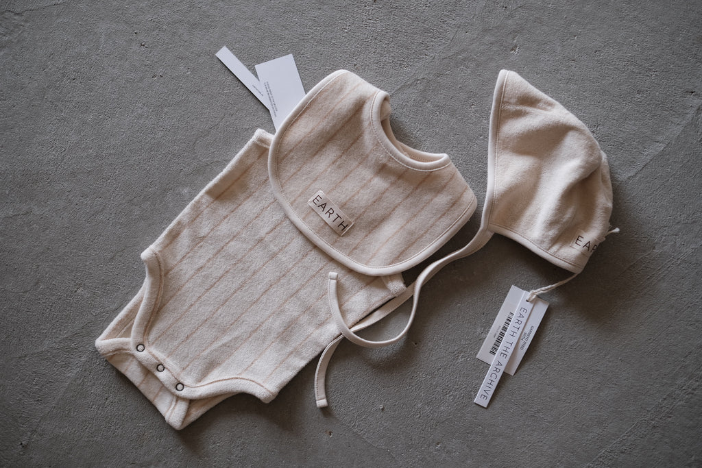 Organic bib_Beige Stripe