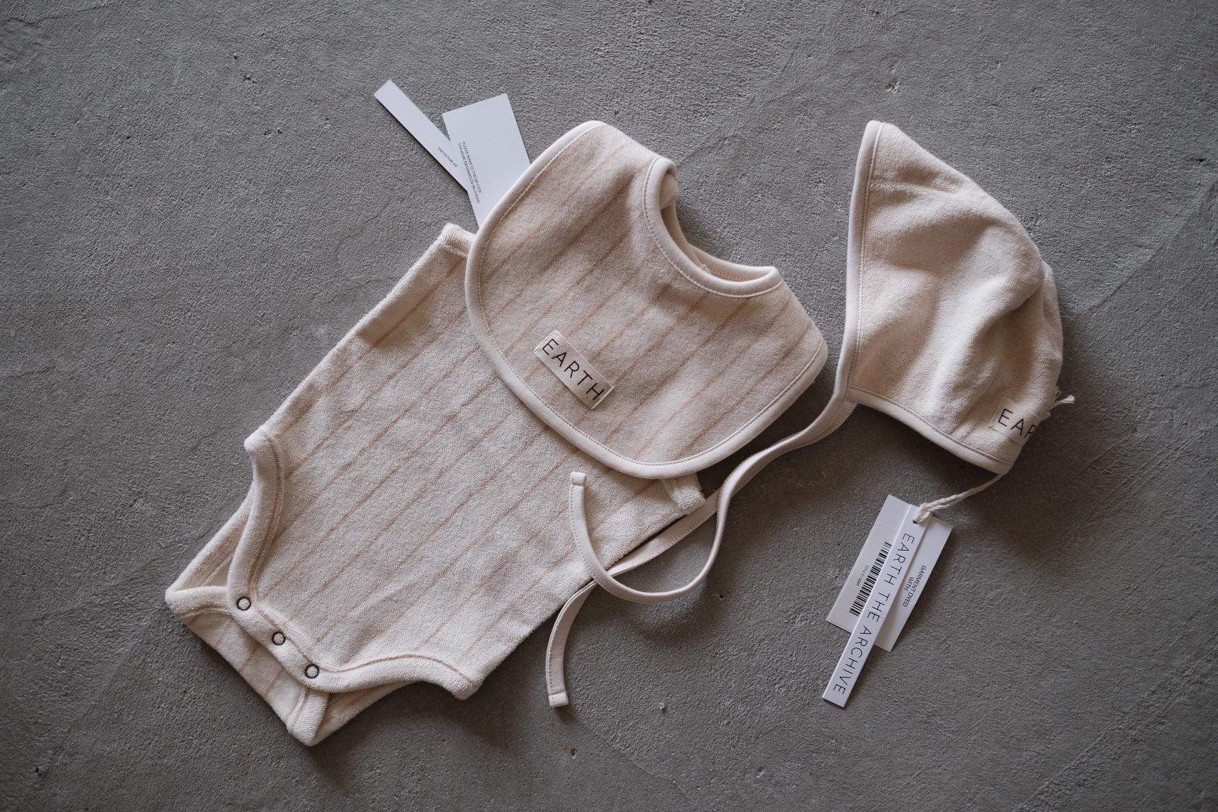 Organic bib_Beige Stripe
