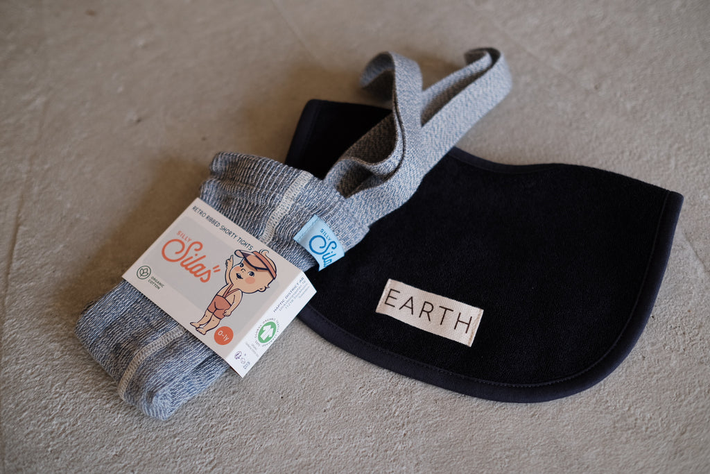 Organic bib_Deep navy