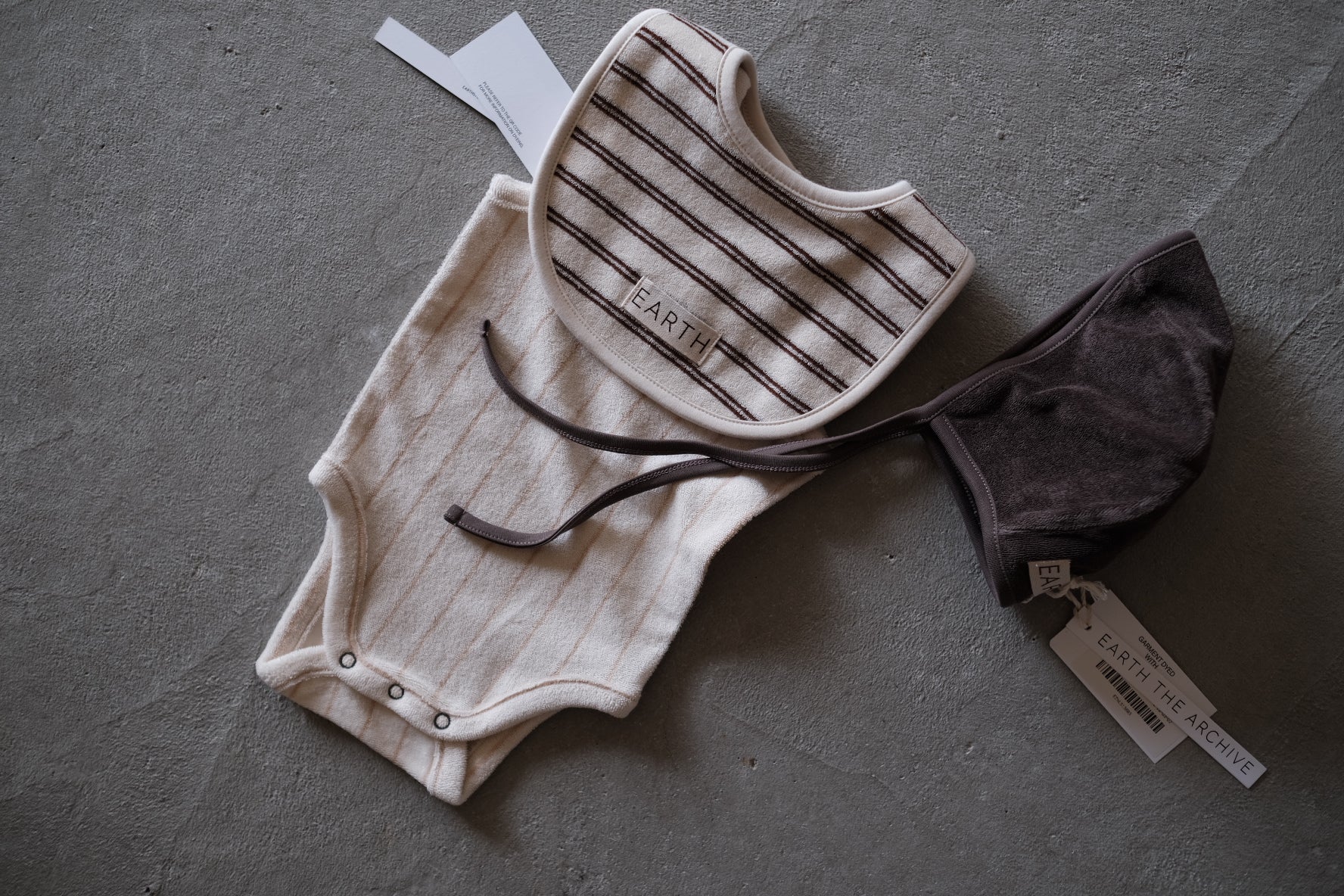 Organic bib_Brown Stripe