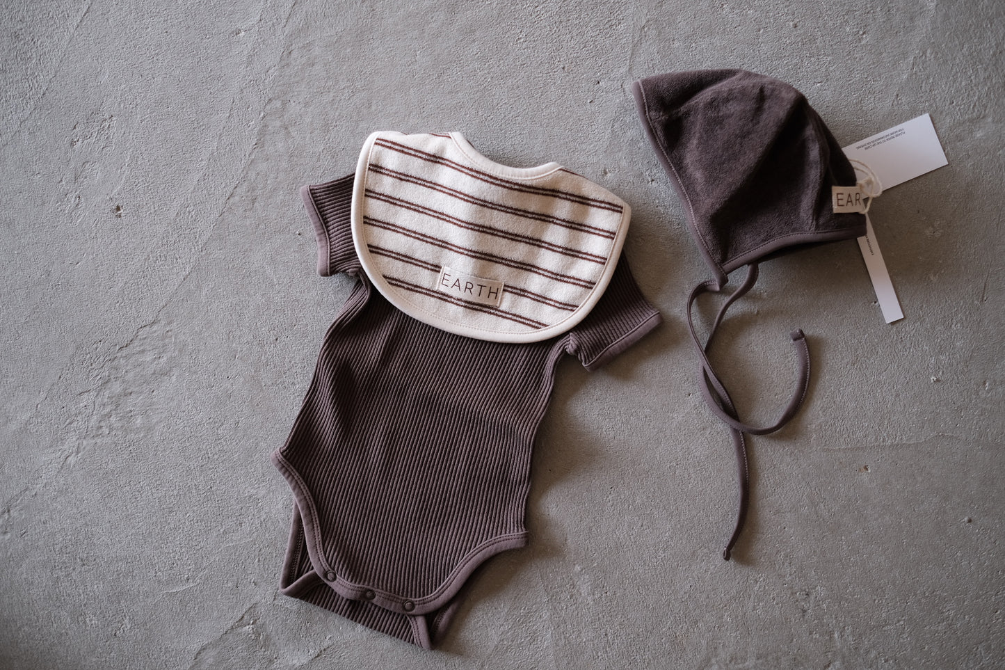 Organic bib_Brown Stripe