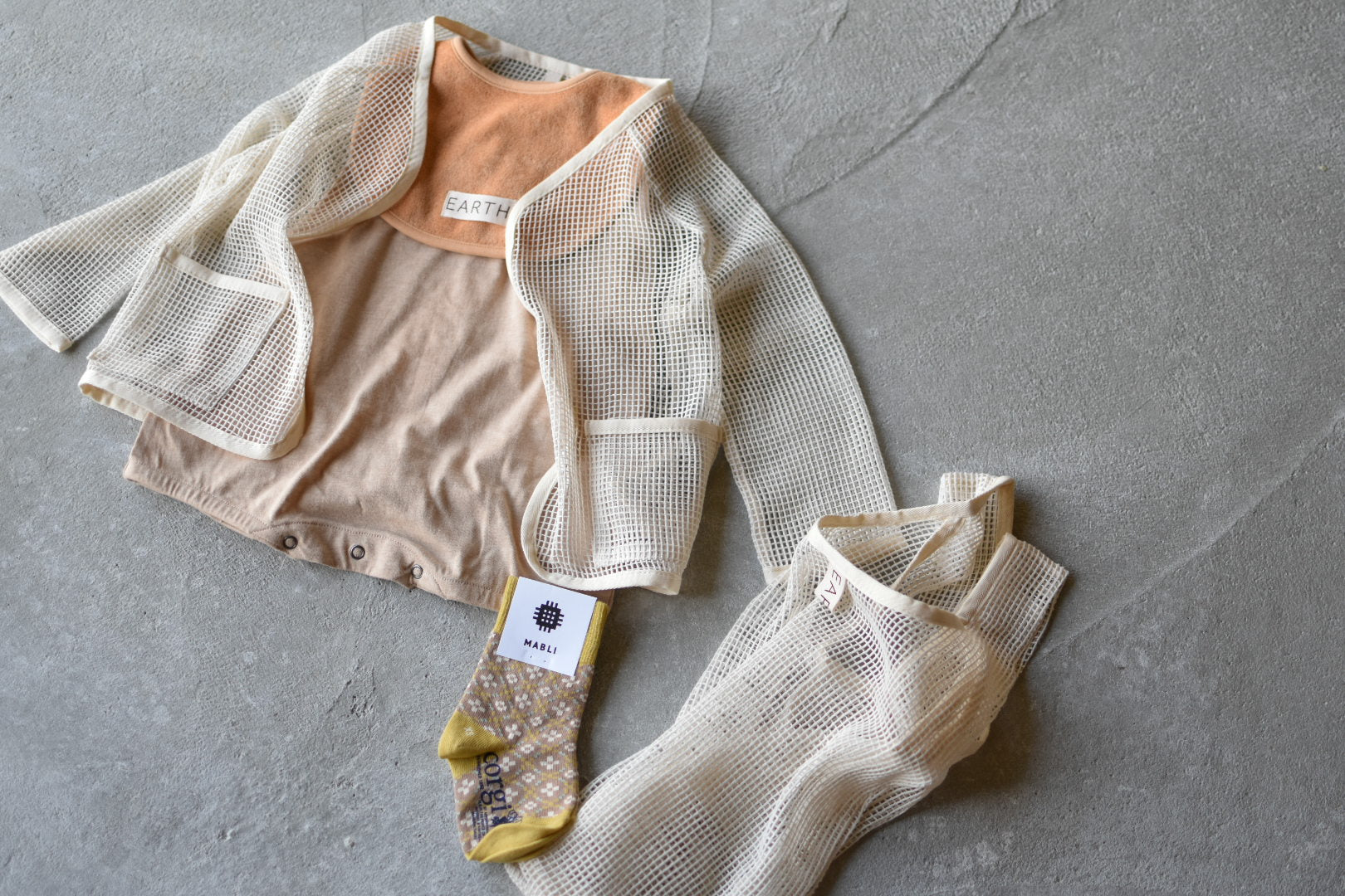 Volume suit_Ecru beige
