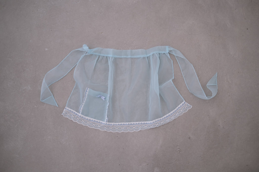 VTG apron_Blue lace