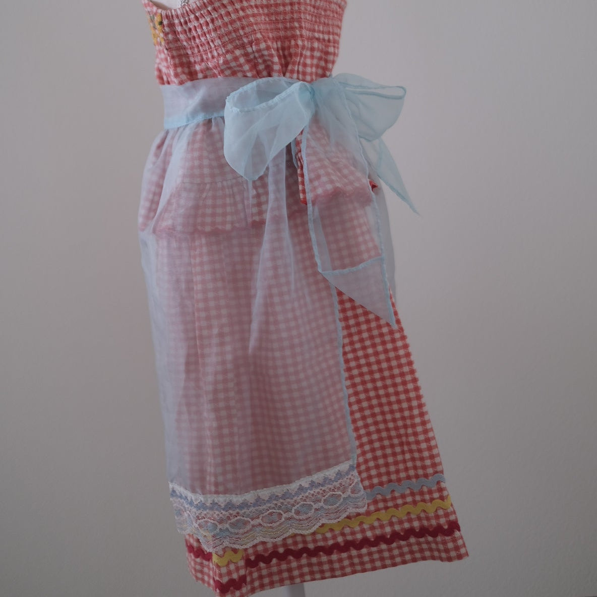 VTG apron_Blue lace