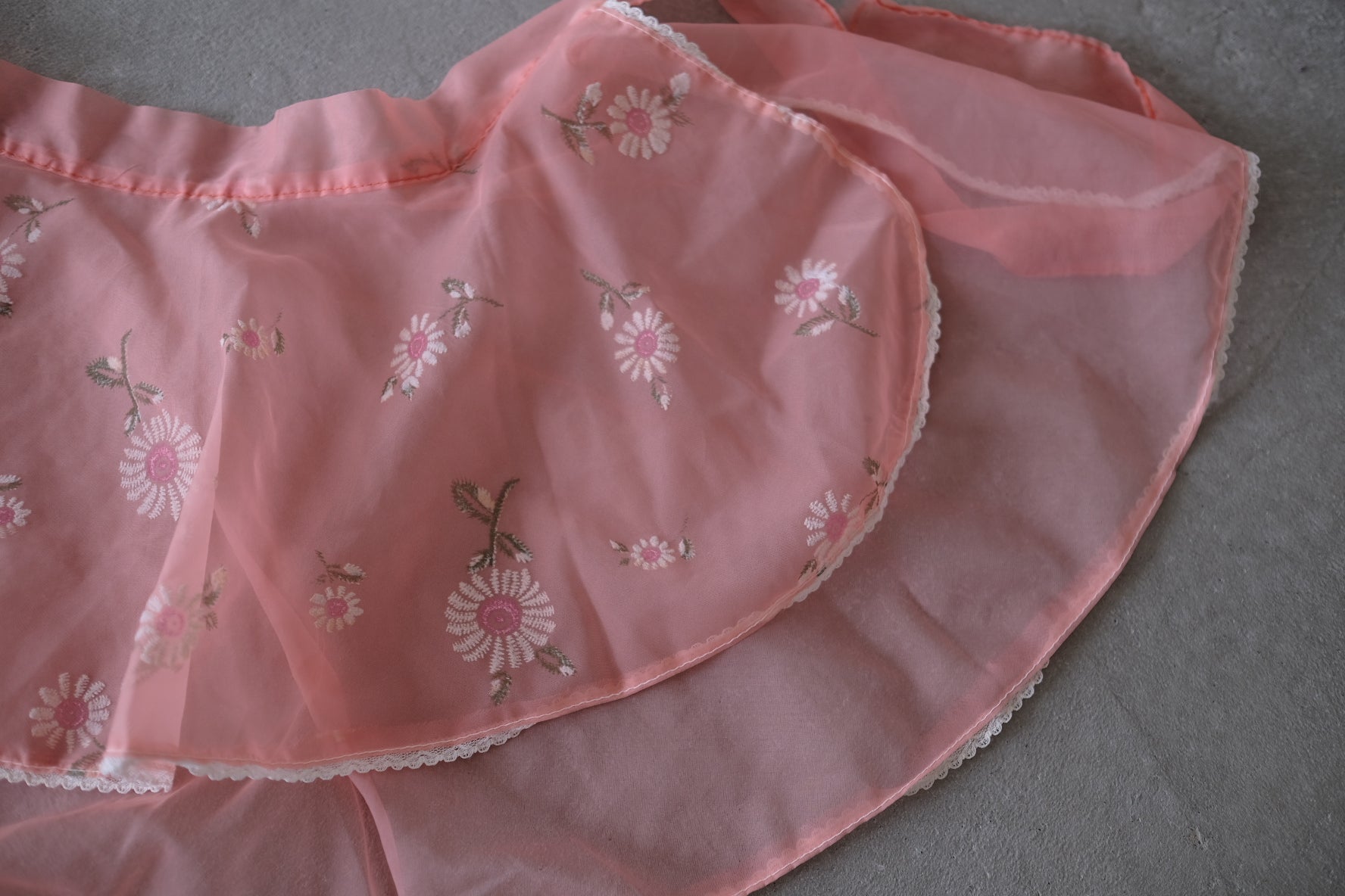 VTG apron_Baby Pink Flower