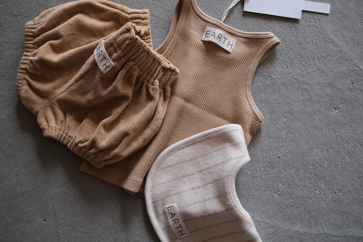 [ LAST. 1 ] Ribbed sleeveless_Tan