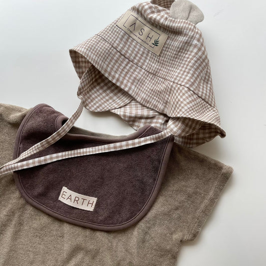 Organic bib_Brown