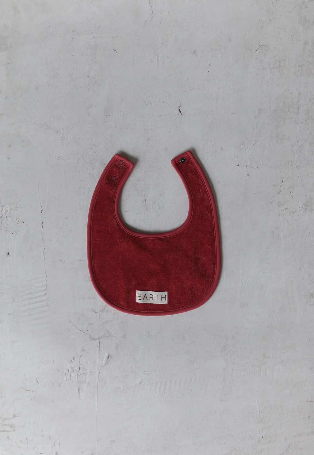 earth-organic-bib_Vintage red スタイ　ビブ ベビー